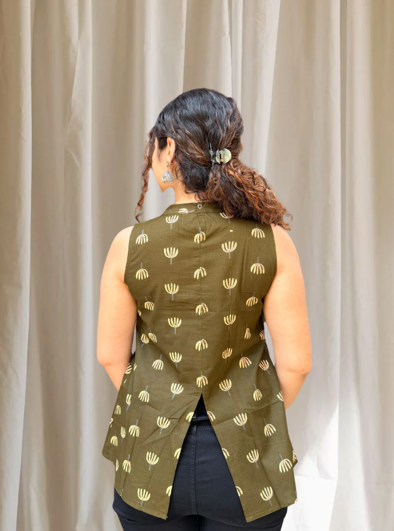 Phulwari Olive Sleeveless Kurti