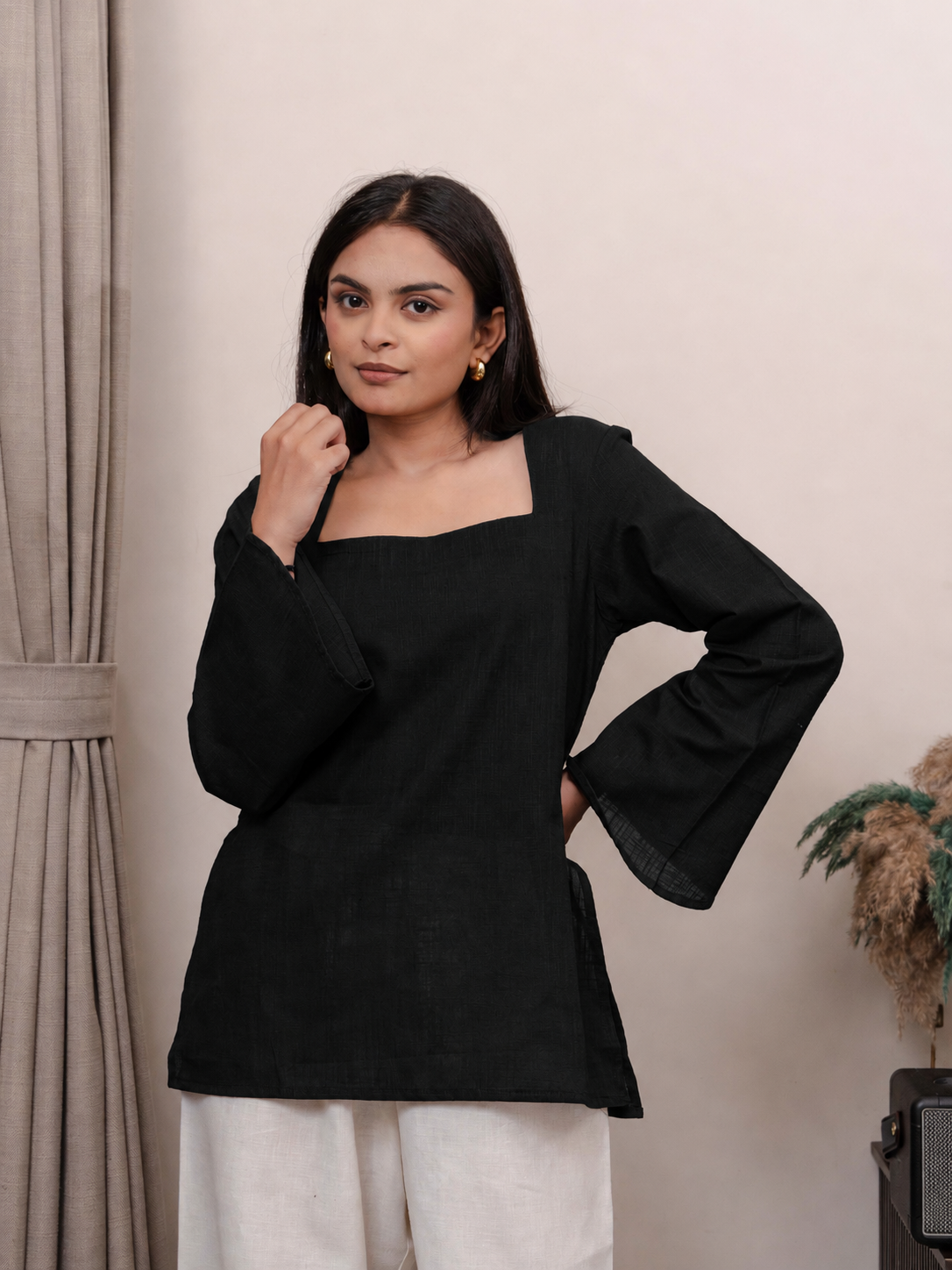 Nyra – Black Square Neck Kurti