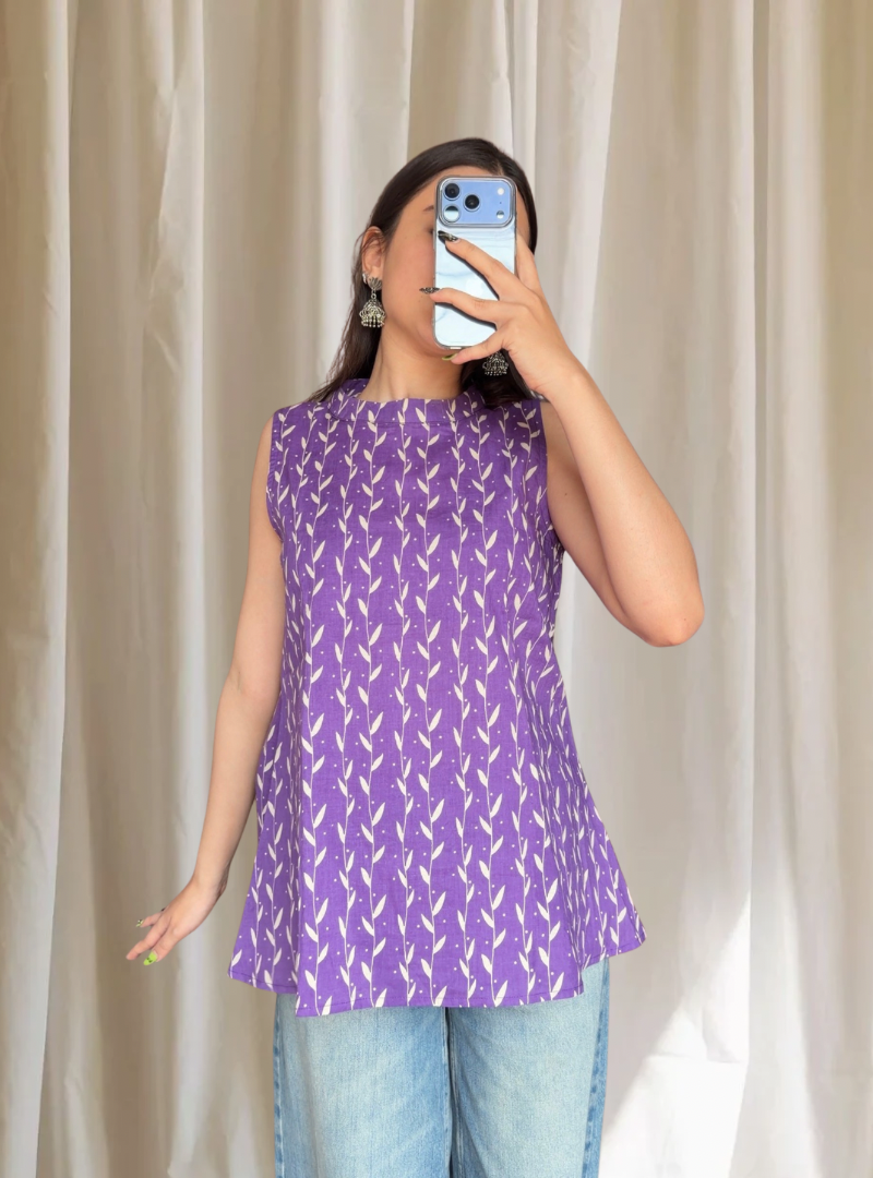 Phulwari Lavender Sleeveless Kurti